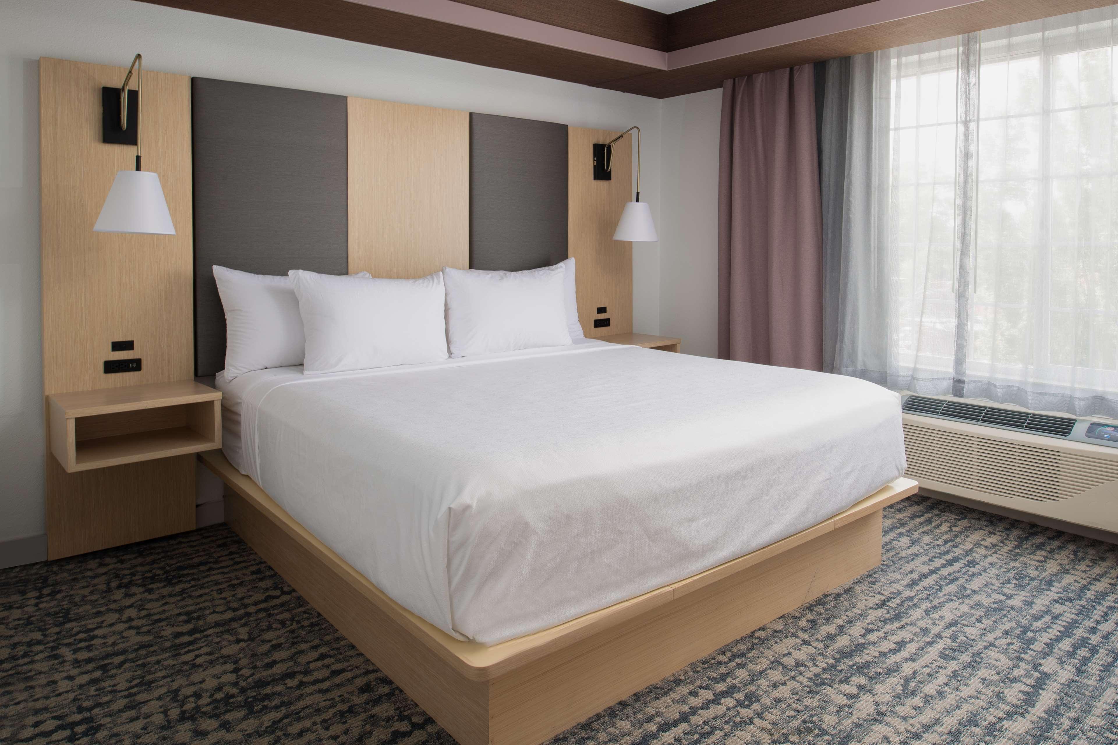 Best Western Premier Keizer Salem Hotel Exterior photo